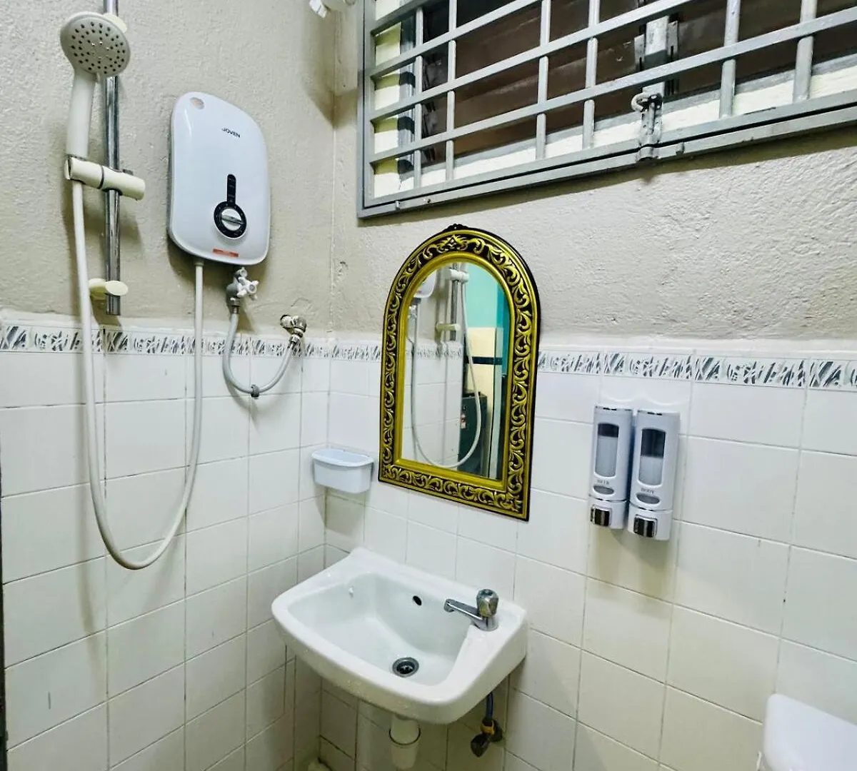 3Pax Cozy Homestay For Students & Families Usm Gelugor Apartment